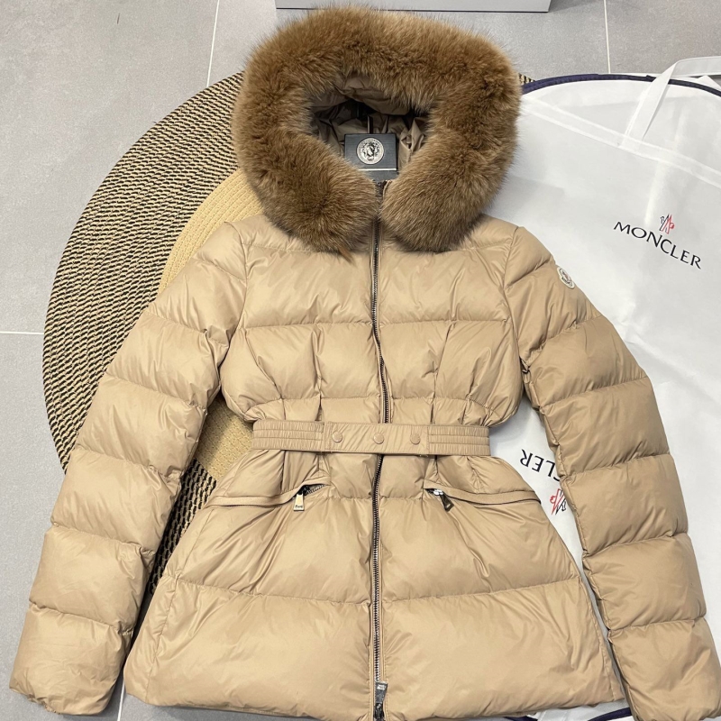 G*u*i coats